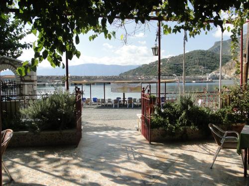 Porto Sabatiki in Sampatiki