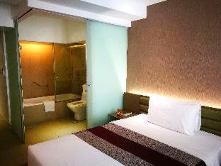 The E-Hotel Makati, Manille (photo 11)