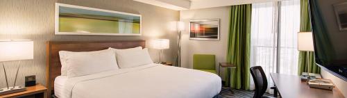 Holiday Inn Winnipeg - Airport West, an IHG Hotel