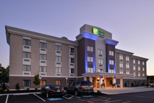 Holiday Inn Express and Suites West Ocean City