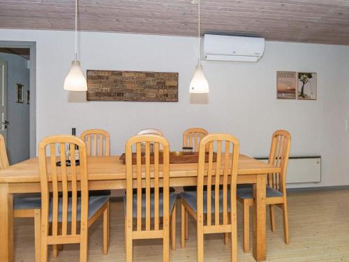 10 person holiday home in Henne