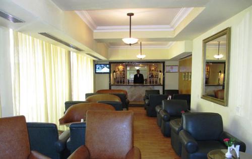 Ritz Plaza Stop at Ritz Plaza to discover the wonders of Amritsar. The property has everything you need for a comfortable stay. Service-minded staff will welcome and guide you at Ritz Plaza. Flat screen televisi