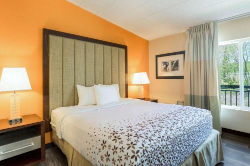 Fairmount Inn & Suites - Stroudsburg, Poconos