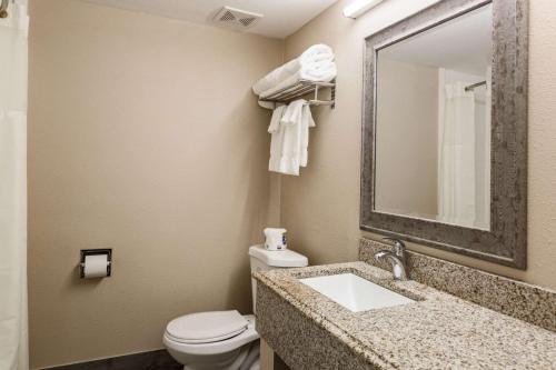Fairmount Inn & Suites - Stroudsburg, Poconos in Delaware Water Gap, USA