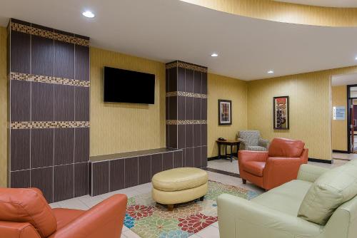 Holiday Inn Express and Suites Lafayette East by IHG in Lafayette, USA
