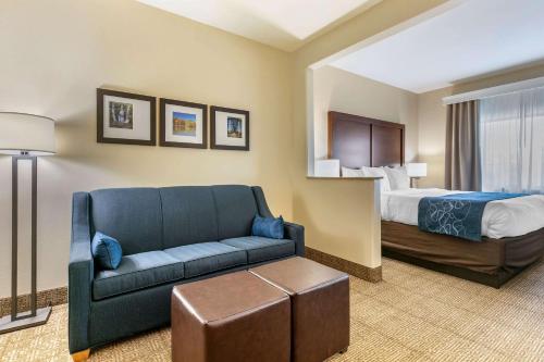 Comfort Suites