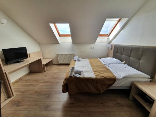 1 queen bed