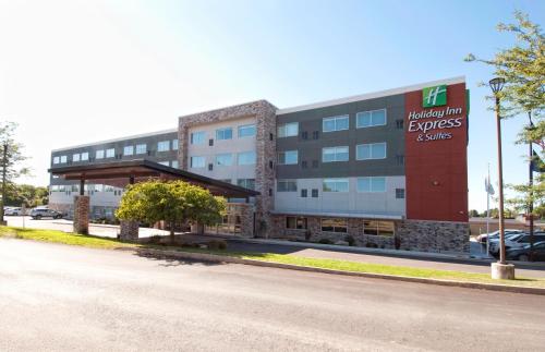 Holiday Inn Express & Suites Johnstown, an IHG Hotel in Johnstown, USA