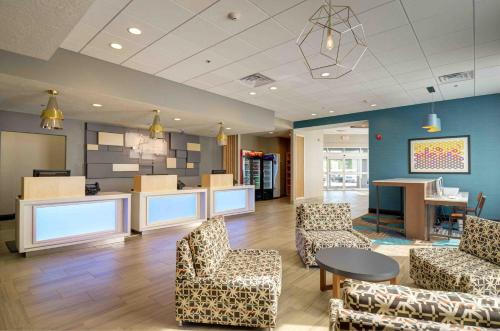 Holiday Inn Express Hotel & Suites North Platte an IHG Hotel - image 8