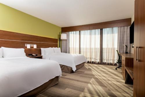 Holiday Inn Express & Suites Santa Ana - Orange County