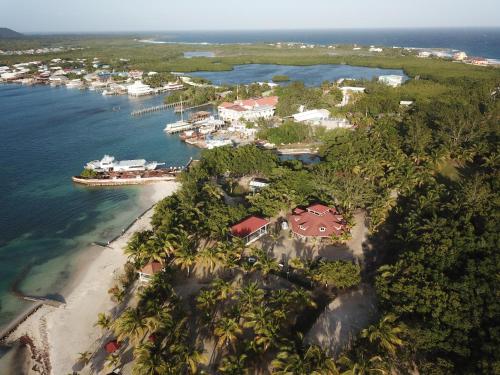 Étterem, Sea Eye Hotel - Sunset Building in Utila