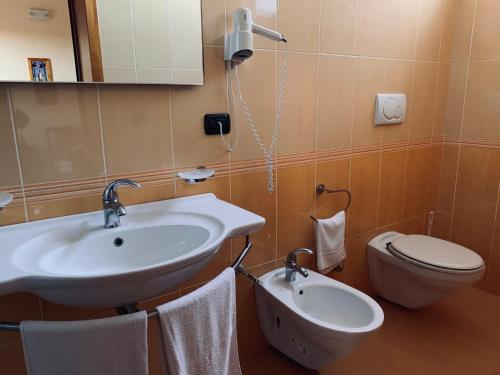 Hotel Costa Blu - image 2