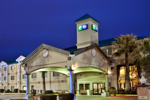 Holiday Inn Express Hotel and Suites Lake Charles by IHG Holiday Inn Express Hotel and Suites Lake Charles by IHG