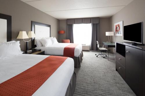 Standard Queen Room with Two Queen Beds