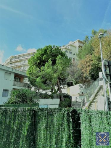 NICE VIEW Jolie Studio avec Jardin in Saint-Sylvestre