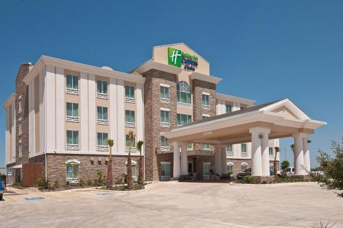 Holiday Inn Express Hotel and Suites Pearsall, an IHG Hotel