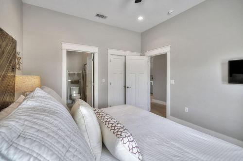 Casa Blanca by Five Star Properties - image 2