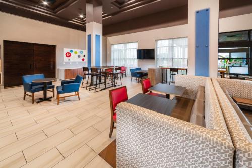 Holiday Inn Express Hotel & Suites Pasco-TriCities, an IHG Hotel