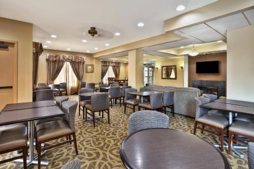 Holiday Inn Express Hotel and Suites Harrington - Dover Area By IHG - 식음료(F&B)