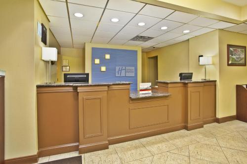 Holiday Inn Express Hotel and Suites Harrington - Dover Area, an IHG Hotel