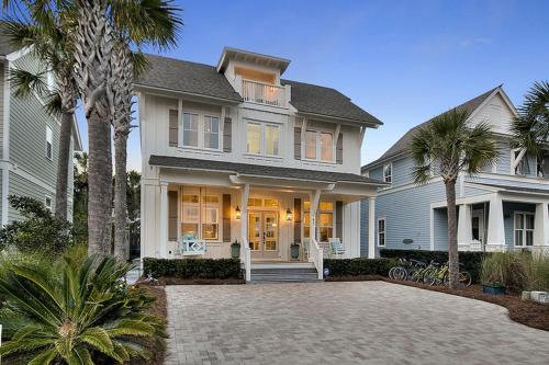 DRIFTWOOD by Bliss Beach Rentals - main image