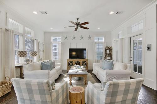 DRIFTWOOD by Bliss Beach Rentals - image 3