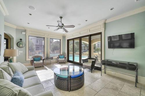 Gigglin Marlin by Five Star Properties - image 4