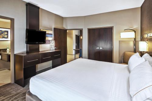 Holiday Inn Express & Suites Dayton South - I-675, an IHG Hotel