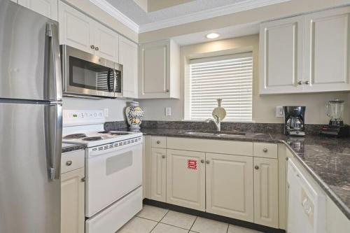 MAJESTIC SUN 1001B by Bliss Beach Rentals - image 3