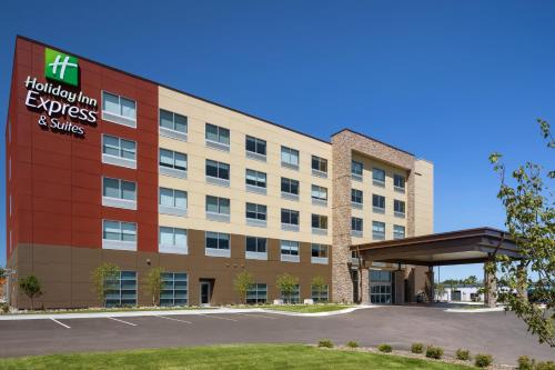 Holiday Inn Express & Suites Duluth North - Miller Hill, an IHG Hotel