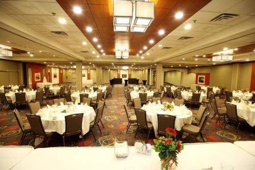 Holiday Inn & Suites Duluth-Downtown, an IHG hotel - Hotel - Duluth