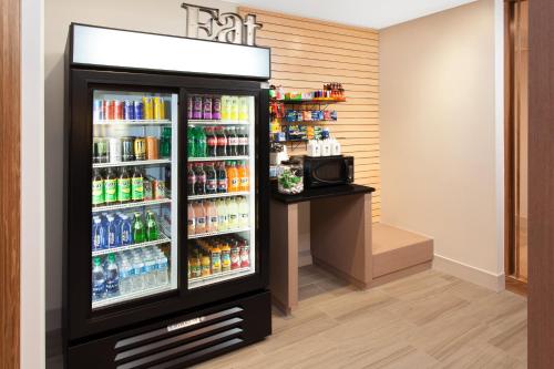 Holiday Inn Express & Suites - Sterling Heights-Detroit Area an IHG Hotel - image 9