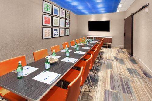 홀리데이 인 익스프레스 앤 스위트 스털링 하이츠-디트로이트 지역 바이 IHG - 회의실/연회장