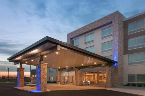 홀리데이 인 익스프레스 앤 스위트 스털링 하이츠-디트로이트 지역 바이 IHG - 숙소 외관