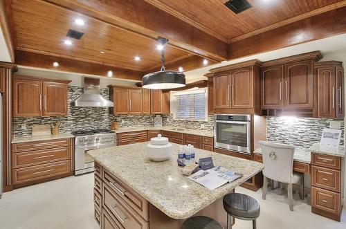 Seas the View by Five Star Properties - image 7