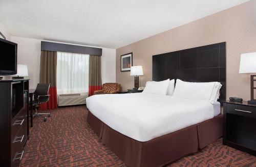 Holiday Inn Express & Suites Murphy, an IHG Hotel