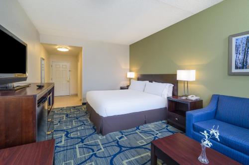 Holiday Inn Express Hotel & Suites Easton