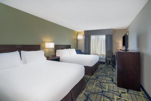 Holiday Inn Express Hotel & Suites Easton