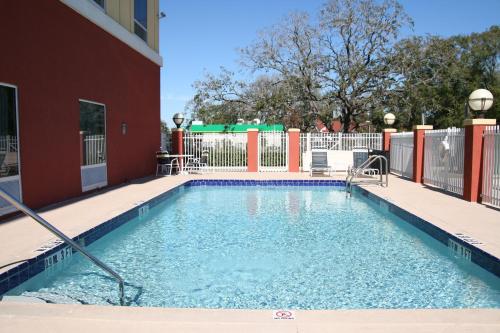 Holiday Inn Express Hotel & Suites Tampa-Fairgrounds-Casino, an IHG Hotel