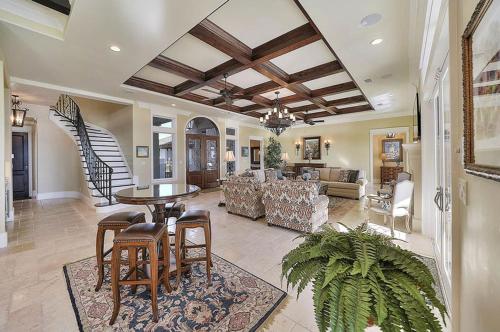 Verona by Five Star Properties - main image