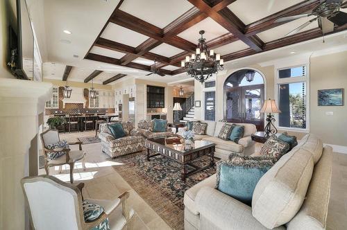 Verona by Five Star Properties - image 5