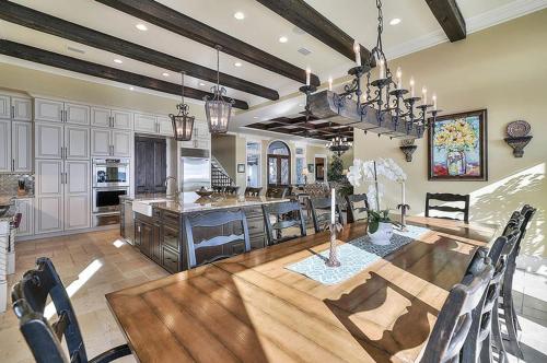 Verona by Five Star Properties - image 9