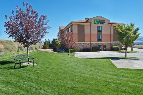 Holiday Inn Express Richfield - image 2