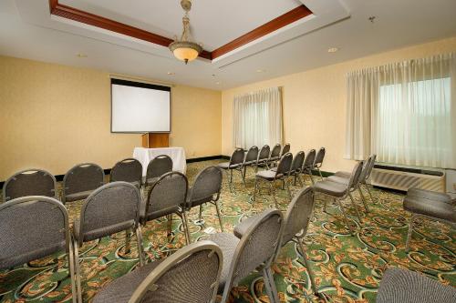 Holiday Inn Express Hotel & Suites Lenoir City Knoxville Area By IHG - 회의실/연회장