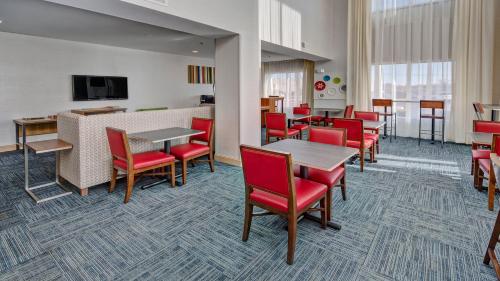 Eten en drinken, Holiday Inn Express Hotel & Suites London By IHG in London (KY)