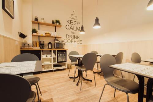 Hostal Live Barcelona - image 10