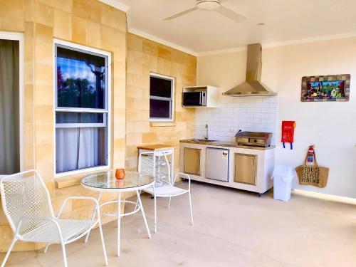 Accommodation Creek Cottages & Sundown View Suites in סטאנטורפ