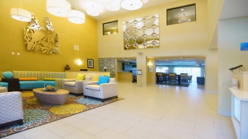 Holiday Inn Express Hotels & Suites Cuero, an IHG Hotel