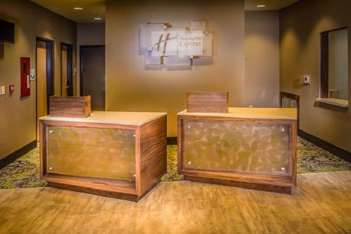 Holiday Inn Express & Suites Salt Lake City South-Murray an IHG Hotel - image 7