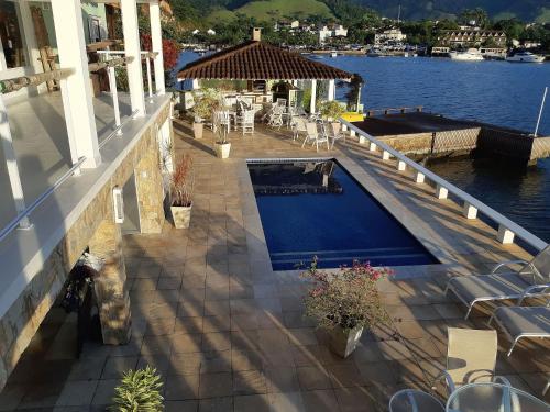 RIO Angra dos Reis com Praia particular